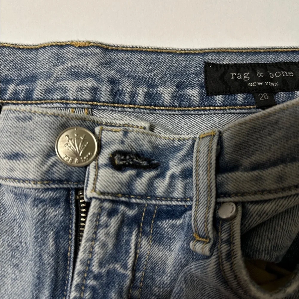 Rag & Bone Jeans Madison High Rise Sz 26 Distress W/ Hole